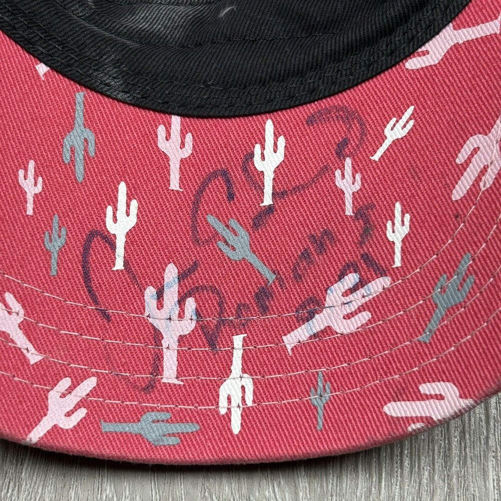 Ivan Rodriguez autograph (Pudge) Texas Rangers Ball‎ Cap Hat & Other Signatures - Picture 8 of 10